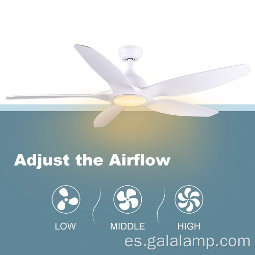 Potente ventilador de techo con luz